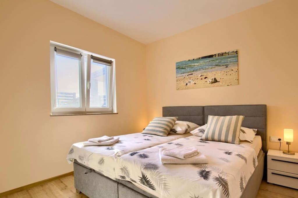 Apartment Sunrise Fuer 6 Personen In Pula-Stinjan מראה חיצוני תמונה